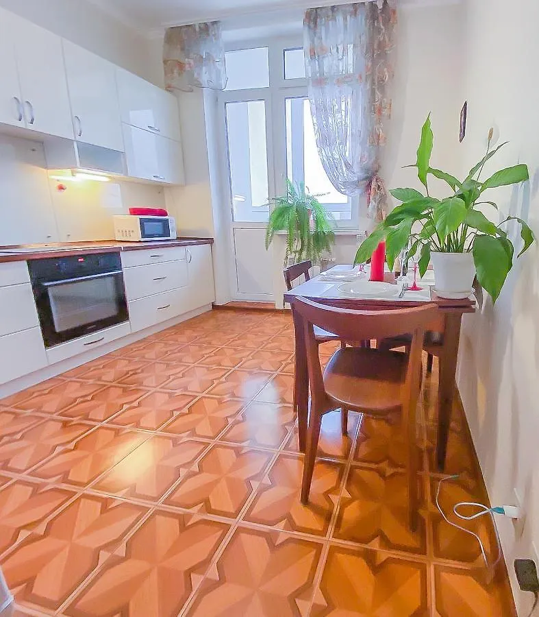 Rent Kiev Apartment 2 min metro Chernihivska